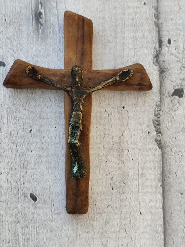 Ancienne croix pectorale en bois