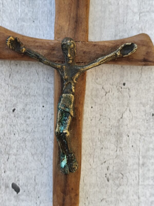 Ancienne croix pectorale en bois – Image 3