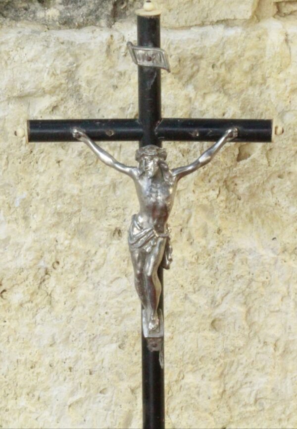 Ancien crucifix en bois d'ébène Napoléon III – Image 2