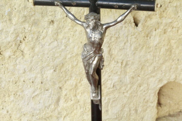 Ancien crucifix en bois d'ébène Napoléon III – Image 7