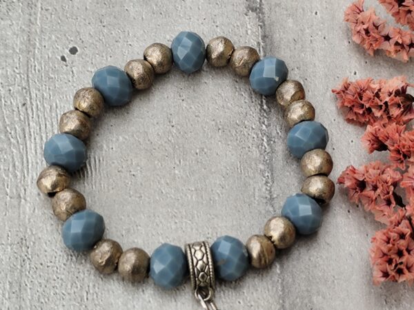 Bracelet hirondelle avec des perles de cristal – Image 5