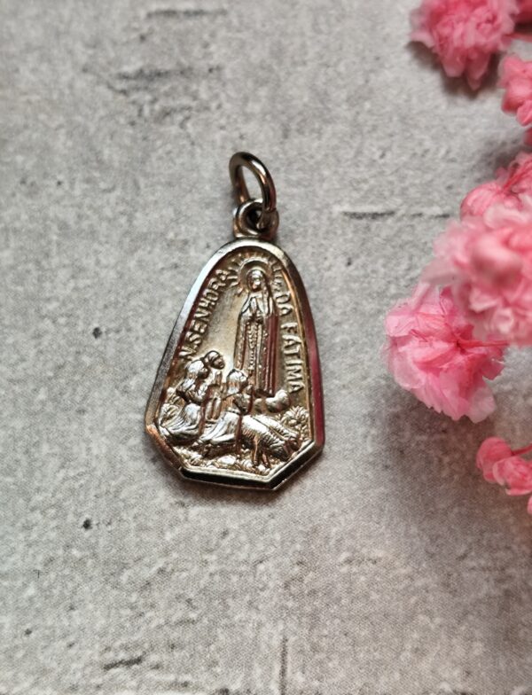 Médaille religieuse de notre dame de Fatima