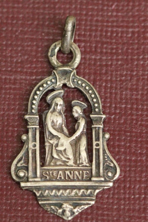 médaille religieuse sainte Anne en plaqué argentPour rencontrer une femme,un mari sainte Anne avec sa prière pour les célibataires