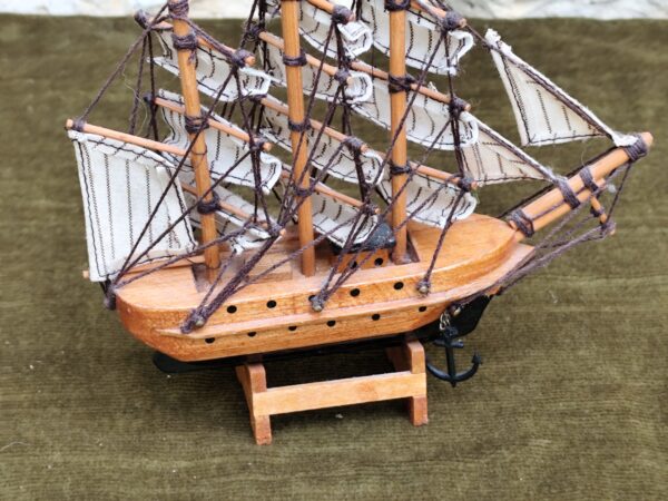 Ancienne maquette de bateau en bois décoration maritime – Image 7