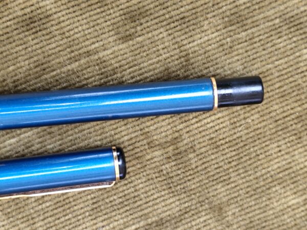 Ancien stylo plume de la marque parker de couleur bleue – Image 10