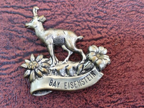 Broche ancienne bay Eisenstein broche ancienne biche