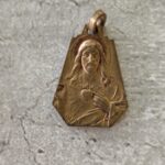 Antique médaille religieuse de la vierge marie et Jésus Christ scapulaire