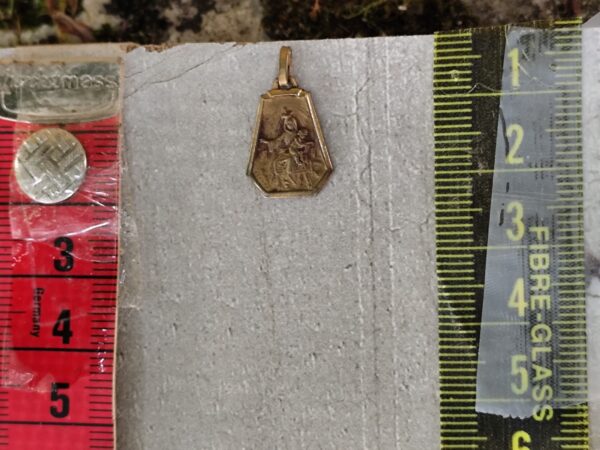 Antique médaille religieuse de la vierge marie et Jésus Christ scapulaire – Image 2