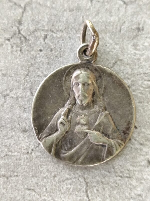 Antique médaille religieuse de la vierge marie et Jésus Christ scapulaire (Copie) – Image 2