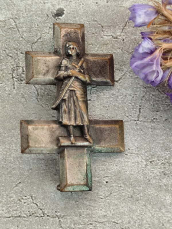 Antique broche religieuse de Jeanne d'Arc