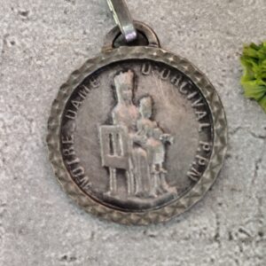 Rare antique médaille religieuse de  notre dame d'orcival