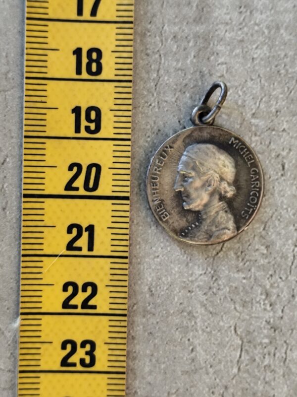 Rare antique  médaille religieuse de  notre dame de betharram et saint Michel garicoits – Image 3