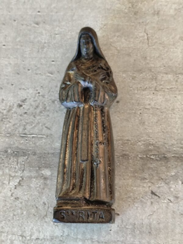Rare ancienne statue sainte rita en métal patronne des causes désespérées – Image 4