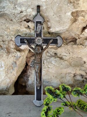 ancienne croix religieuse crucifix jésus christ en bois d'ébène, antique religieux croix crucifix catholique français 1900