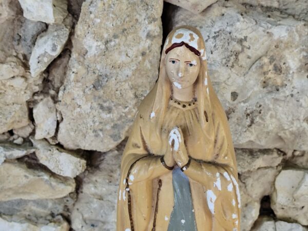 Rare ancienne statue de la vierge marie notre dame de Lourdes en plâtre – Image 2