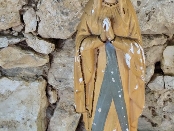 Rare ancienne statue de la vierge marie notre dame de Lourdes en plâtre – Image 3