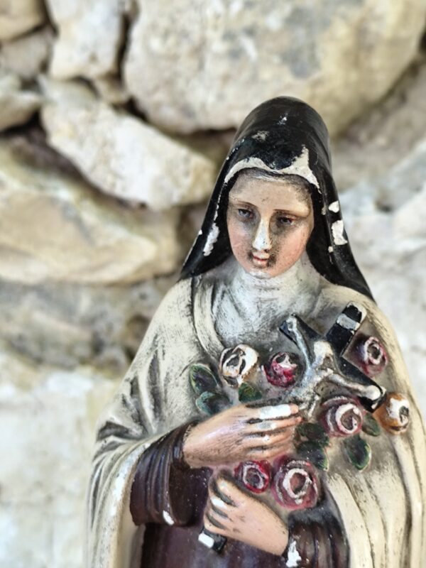 rare statue de sainte Thérèse de lisieux en plâtre signée pieraccini – Image 5