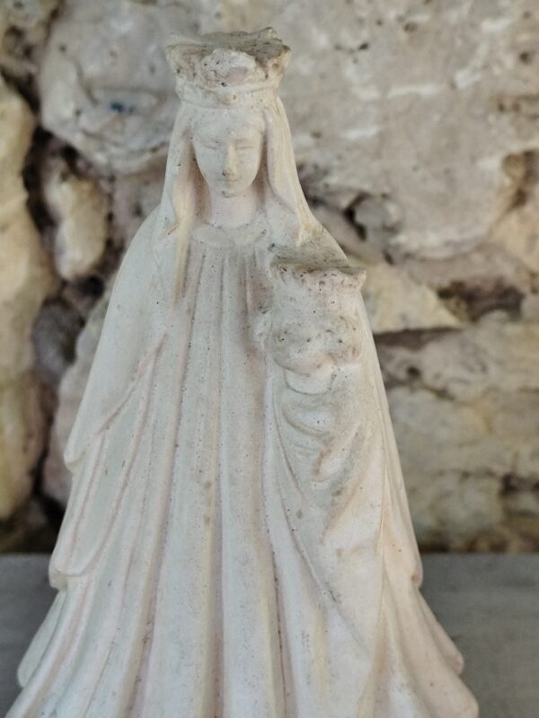 Ancienne statue religieuse de notre dame de rocamadour en plâtre – Image 3