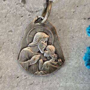 rare médaille religieuse de communion de couleur argentée