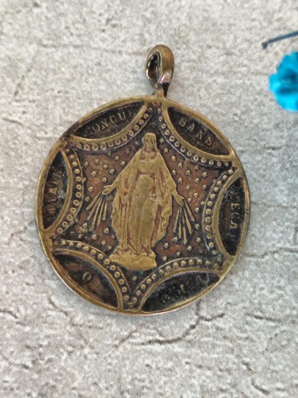 Rare Médaille religieuse ancienne de saint joseph et de la Vierge Marie en laiton du 19eme siècle  – Image 2