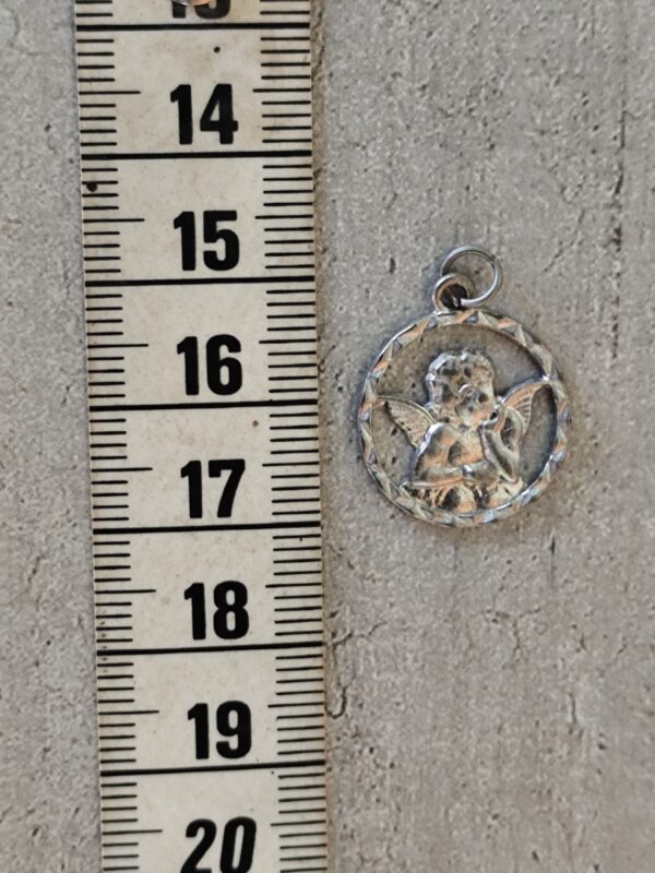 Ancienne médaille religieuse ange Raphaël de couleur argent – Image 3