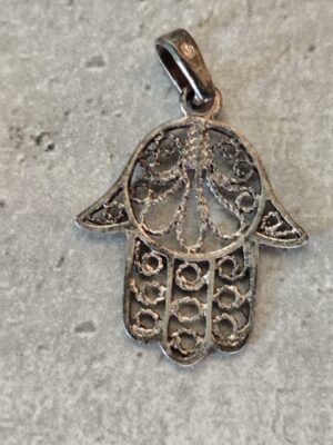 Ancien pendentif main de Fatima en argent
