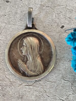 ancienne médaille religieuse de la Vierge Marie