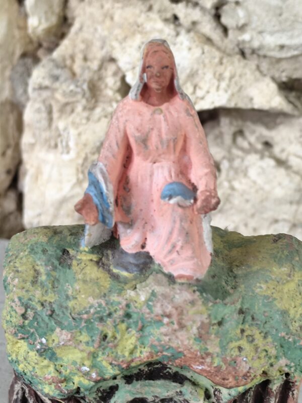 rare statue religieuse de notre dame de l'agenouillade – Image 7