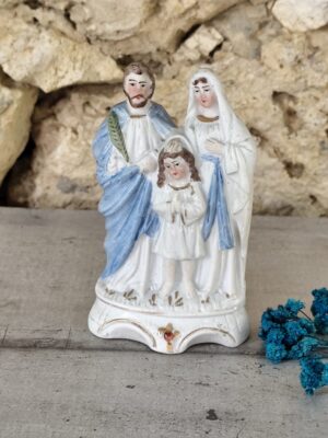Statue religieuse de la Sainte Famille en céramique biscuit