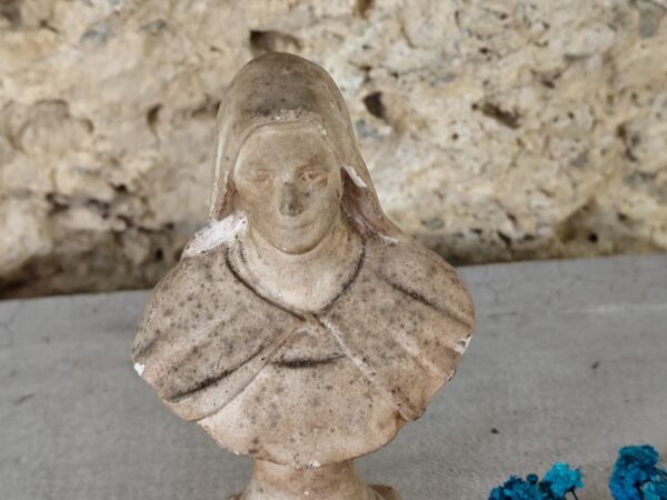 Rare antique Ancienne statue religieuse buste de sainte Thérèse en plâtre – Image 2
