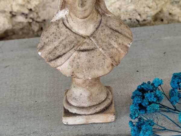 Rare antique Ancienne statue religieuse buste de sainte Thérèse en plâtre – Image 3