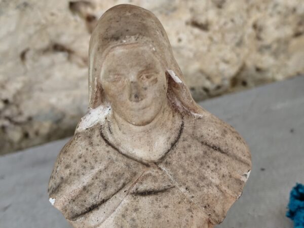 Rare antique Ancienne statue religieuse buste de sainte Thérèse en plâtre – Image 6