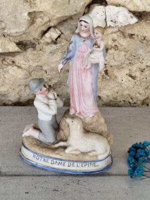 Ancienne statue religieuse de notre dame de l'epine en biscuit