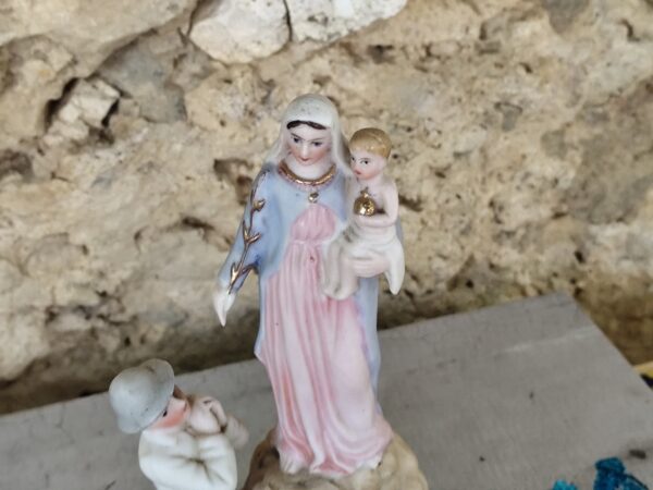 Ancienne statue religieuse de notre dame de l'epine en biscuit – Image 2