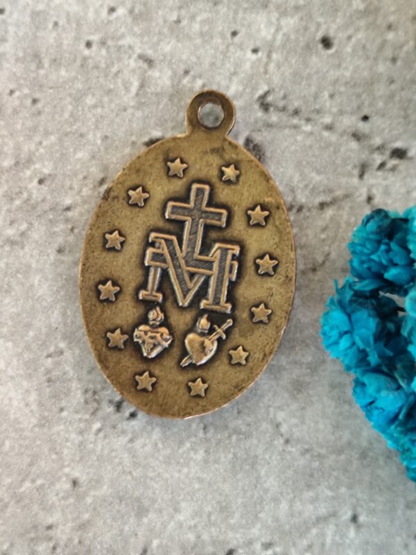antique médaille religieuse de la Vierge Marie miraculeuse dorée – Image 2