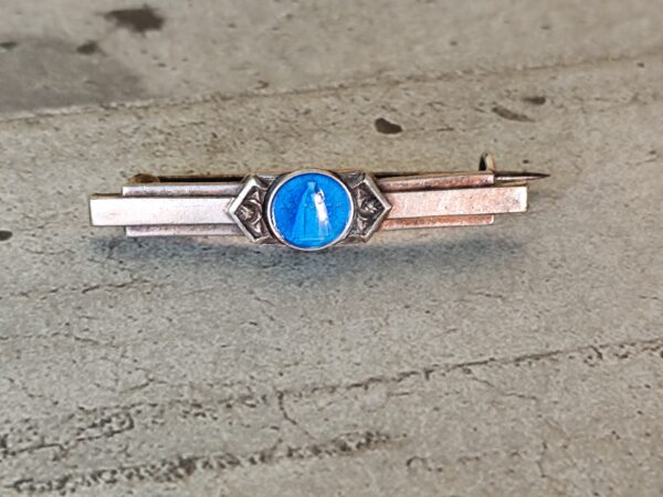 Rare broche religieuse art déco notre dame de la vaissiere en email