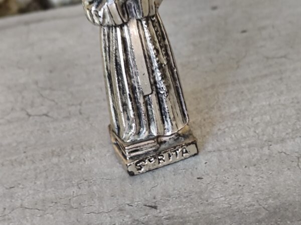 Rare ancienne statue sainte rita en métal patronne des causes désespérées – Image 3