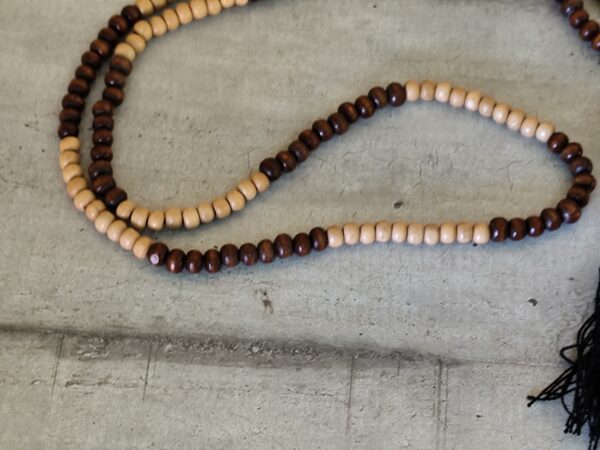 Collier mala en bois avec tête de Bouddha en bois – Image 4