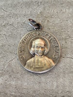 Rare médaille religieuse ancienne de jean vianney et de sainte Philomène