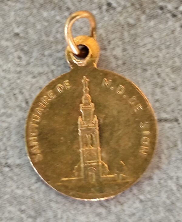 Antique médaille religieuse notre dame de sion de couleur dorée – Image 3
