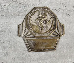 Rare ancienne plaque de vélo de saint Christophe patron des voyageurs en métal regarde saint Christophe puis va t'en rassuré