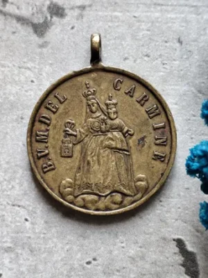 antique médaille religieuse notre dame du mont carmel en bronze