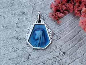 Antique médaille religieuse de la Vierge Marie de lourdes en émail