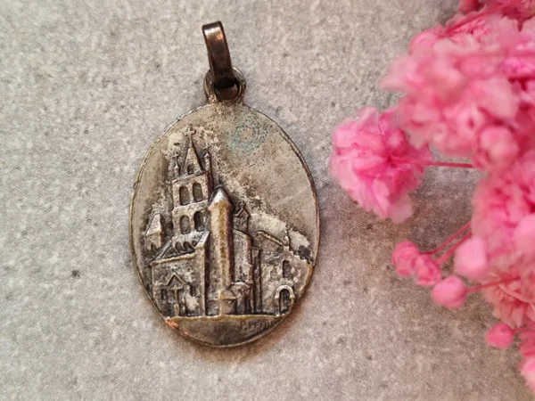 Rare médaille religieuse de sainte Germaine de couleur argent – Image 2