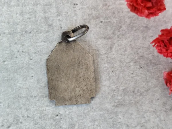 Rare Antique médaille religieuse française art déco de  sainte Thérèse de Lisieux en email et argent – Image 2