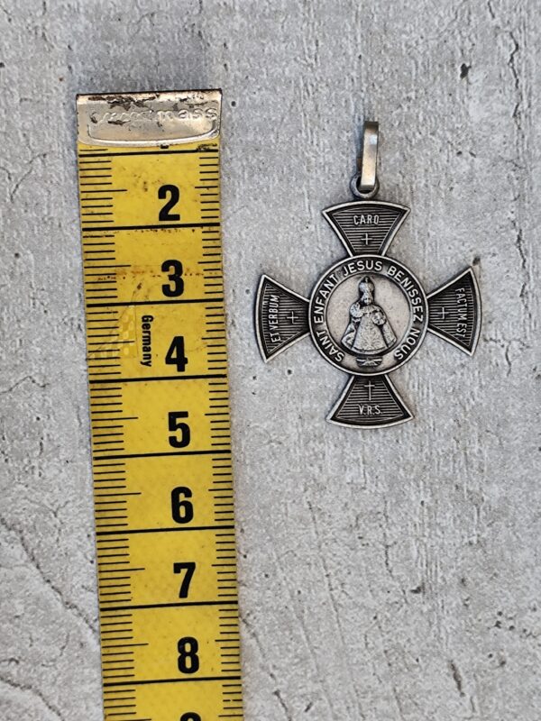 Ancienne croix religieuse de Jésus de Prague. – Image 4