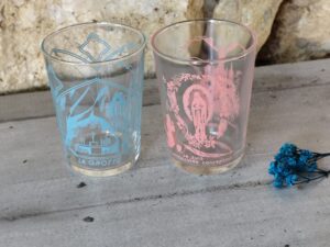 Lot de 2 verres de la vierge Marie de Lourdes souvenir de pèlerinage de Lourdes