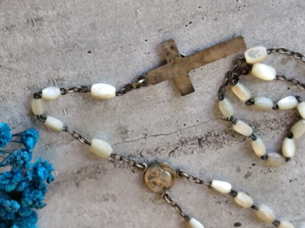Antique chapelet en perles de nacre de la Vierge Marie – Image 4