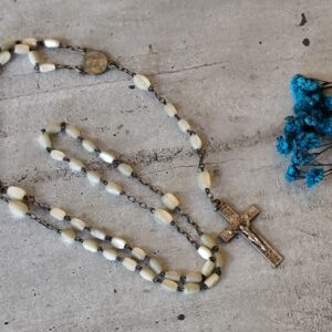 Antique chapelet en perles de nacre de la Vierge Marie