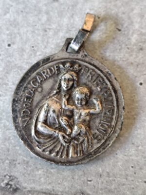 Antique médaille religieuse de saint Christophe et notre dame de la garde.